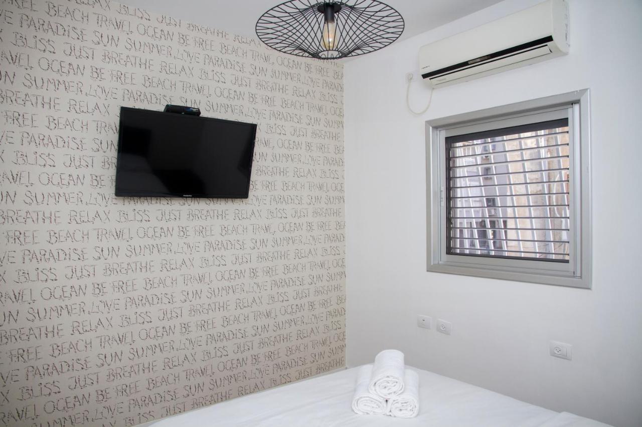 Apartments4You Etsel Bat Yam Eksteriør bilde