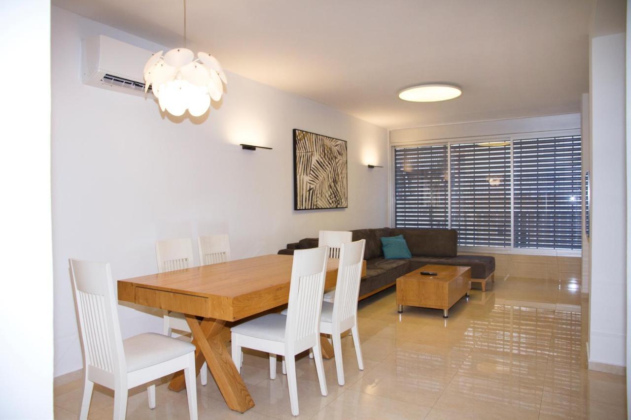 Apartments4You Etsel Bat Yam Eksteriør bilde